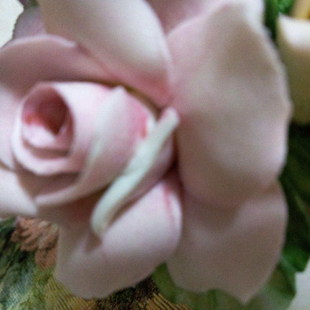 専用です☆小さめ、カポディモンテの陶花と金属製フォトフレーム