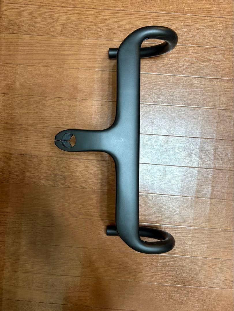 一体型カーボンドロップハンドル