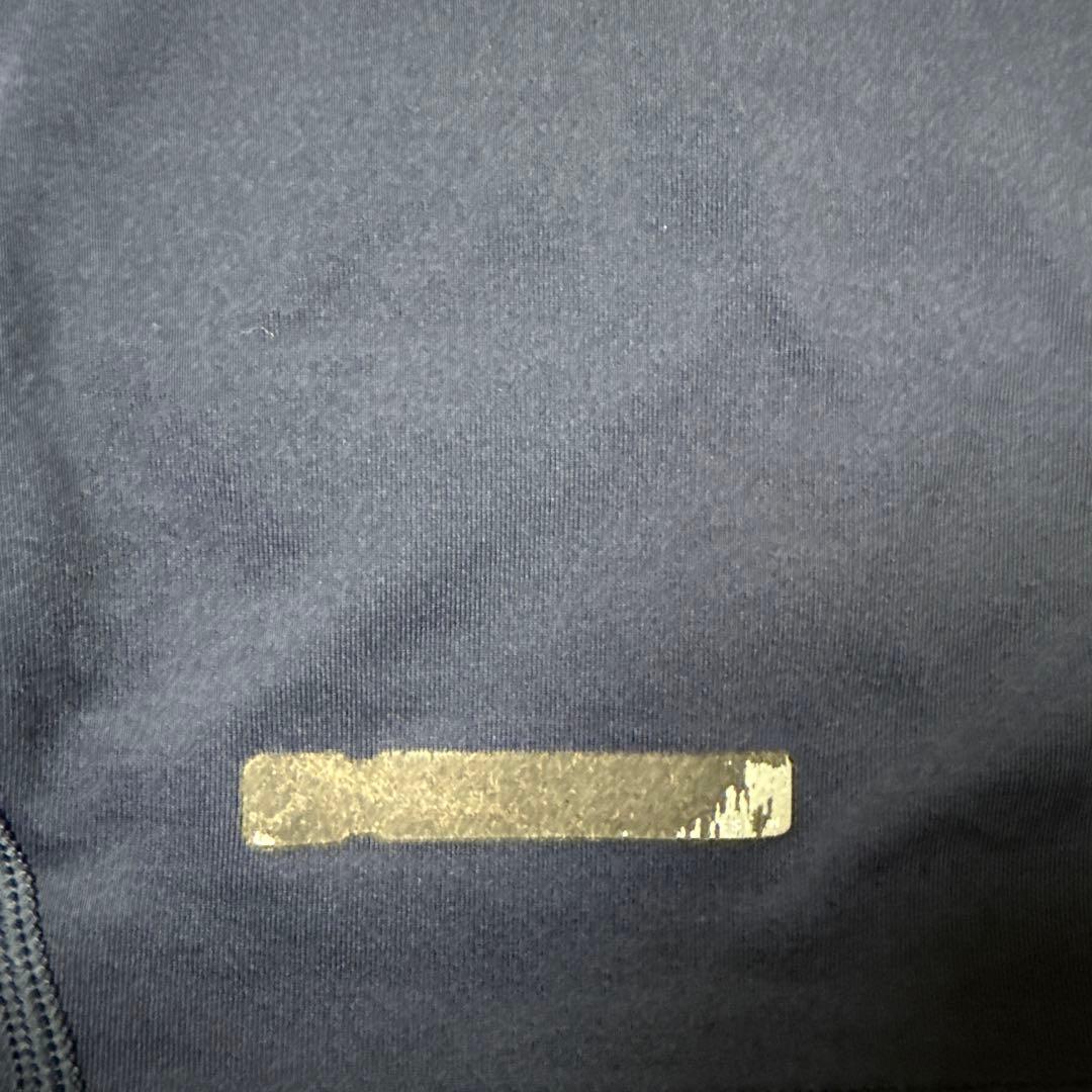 ノースリーブアンダーシャツ　コンプレッション　アンダーアーマー