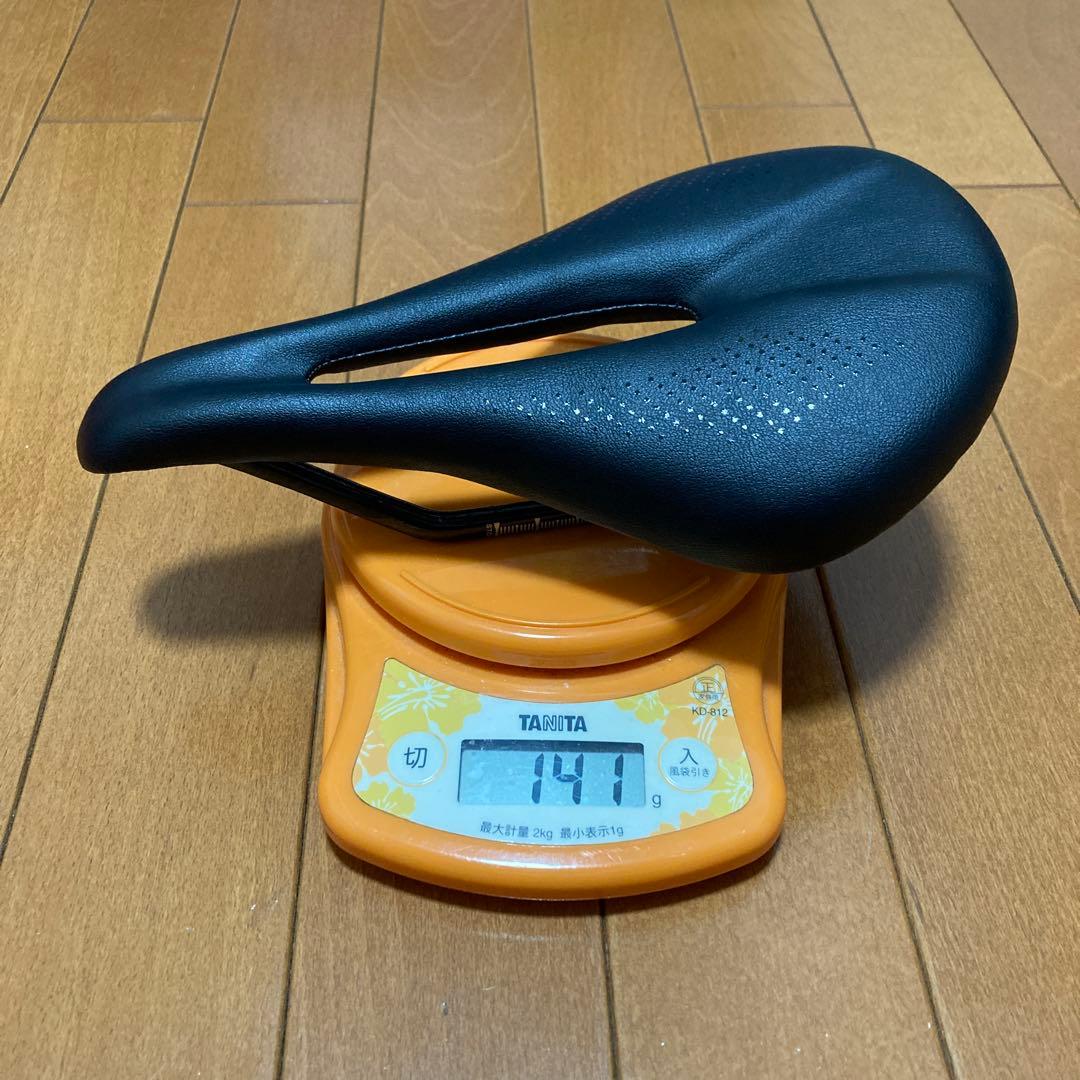 TNI LiteFly Ⅱ 超軽量カーボンサドル