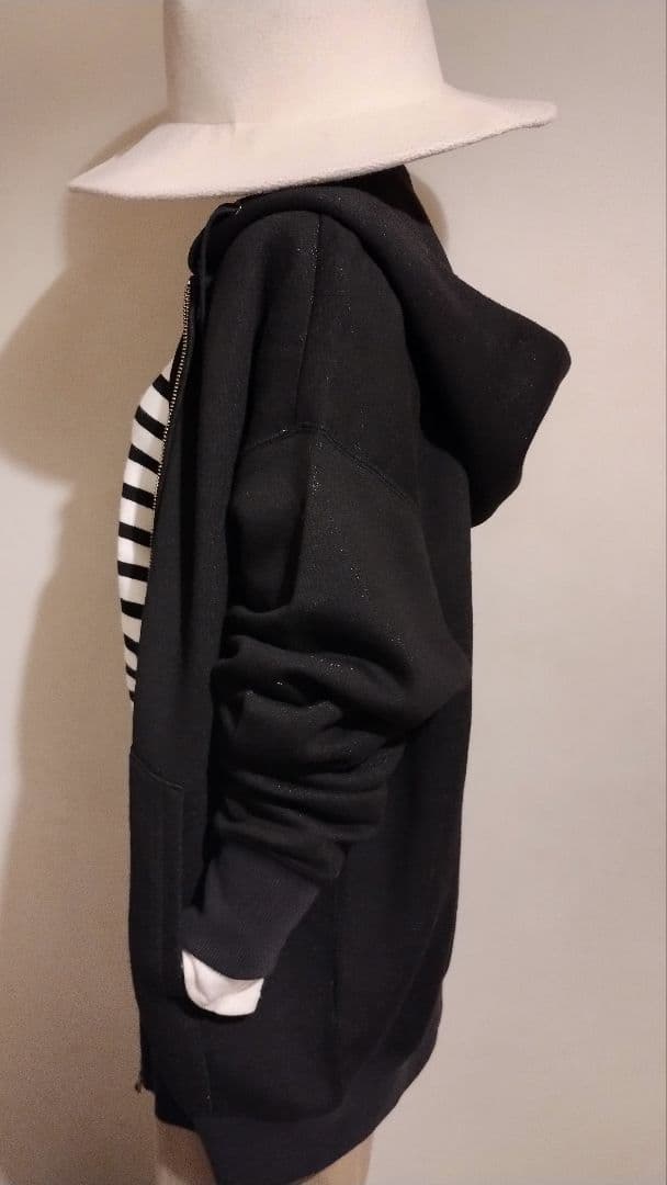 シロ様 C6982 ジップフーディー×ボーダーコーデ