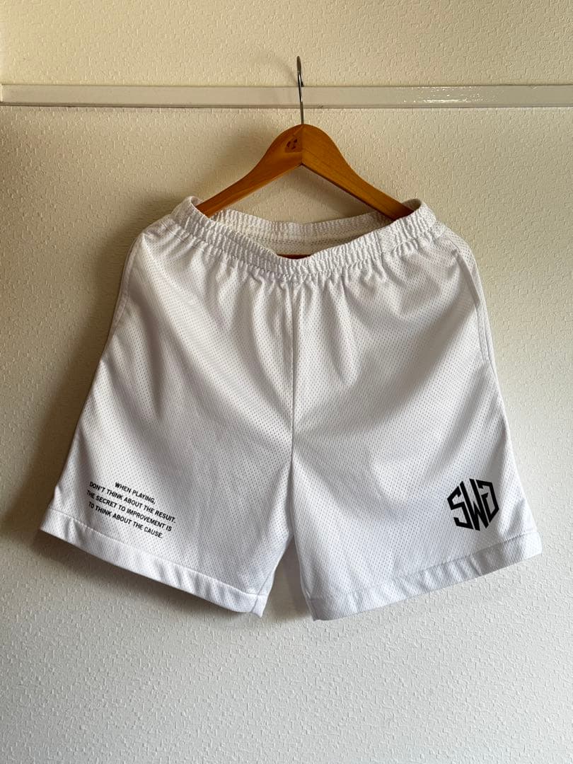 THE SWINGGGR MESH SHORTS, WHITE 新品