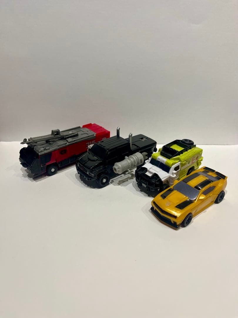 ダークサイドムーン アイアンハイド バンブルビー ラチェット センチネルプライム