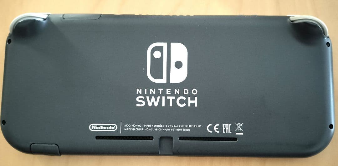 d*9様 【ジャンク】Switchライト 箱 充電器 カバー付き