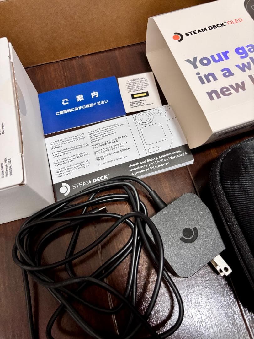 Steam Deck 512GB OLED（ケース付き、箱あり）