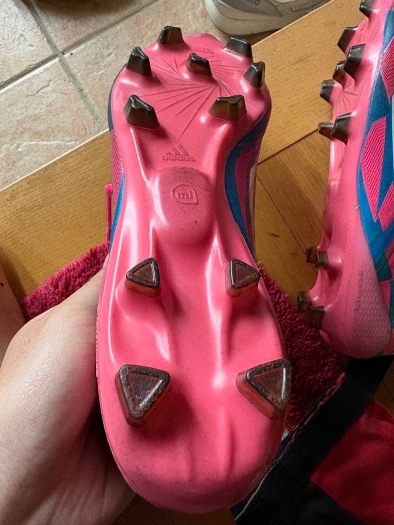 アディゼロF50 FG 26センチ