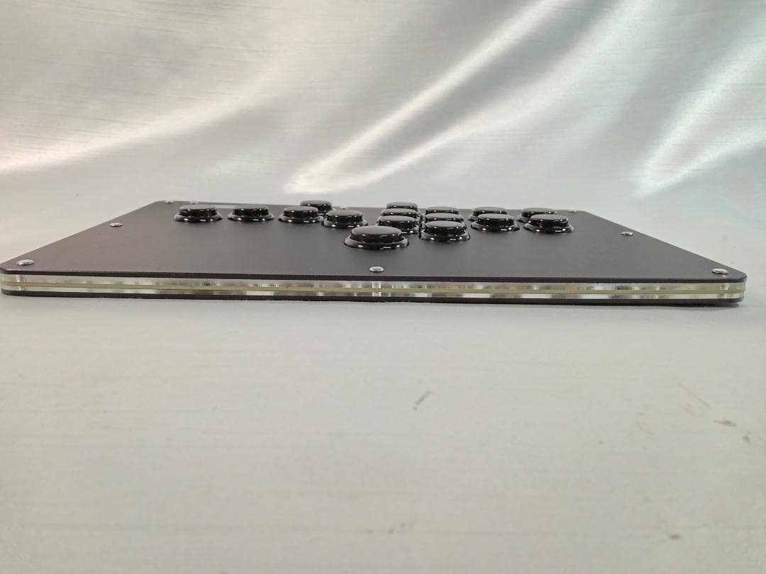 HAUTEPAD R16 Black レバーレス アーケードコントローラー