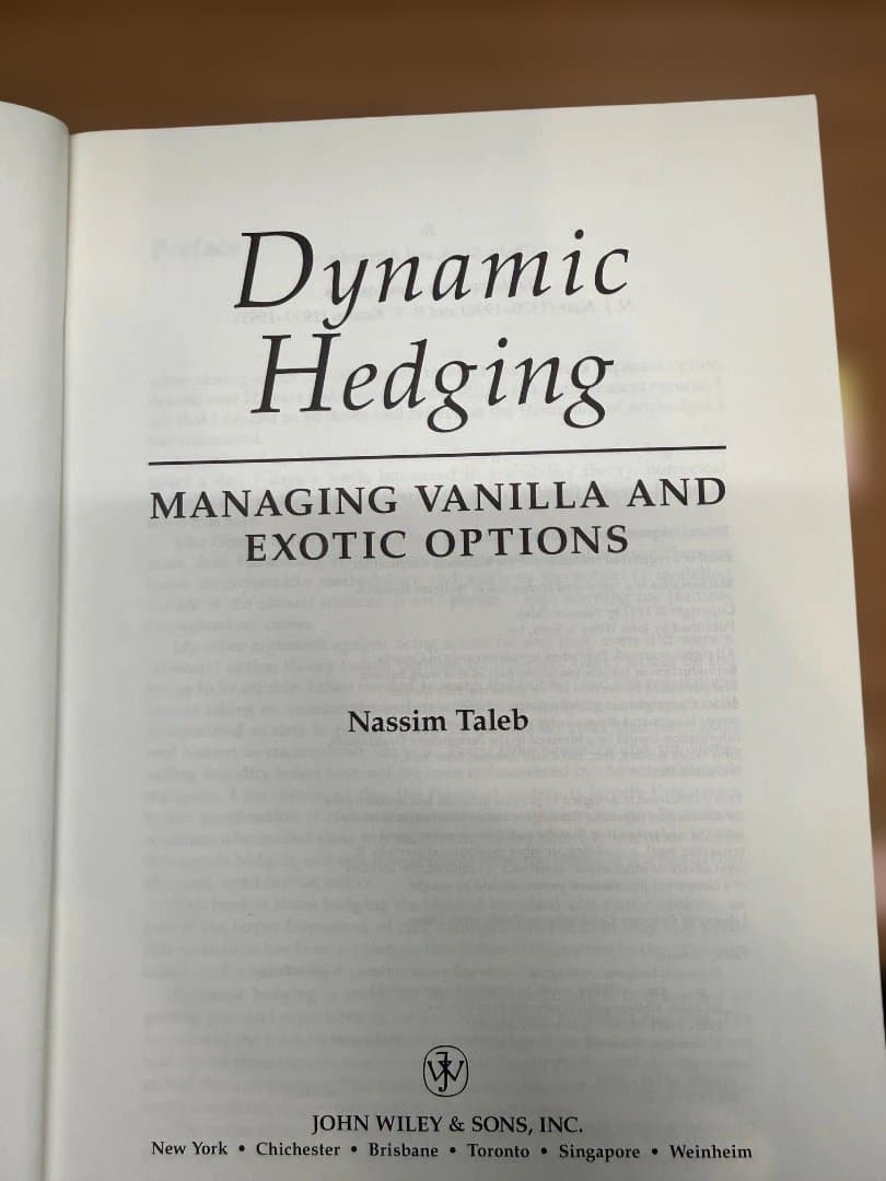 ビジネス・経済 Dynamic Hedging: Managing Vanilla and Ex