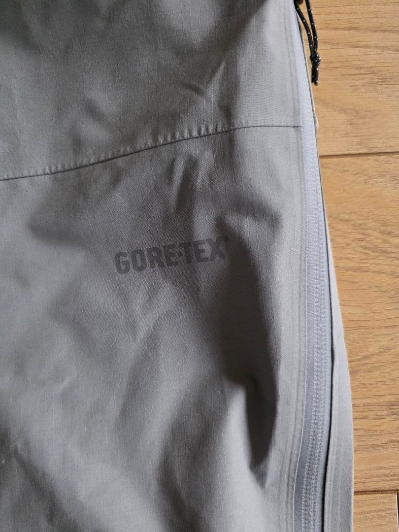 パタゴニア　スーパーアルパインビブ　ゴアテックス