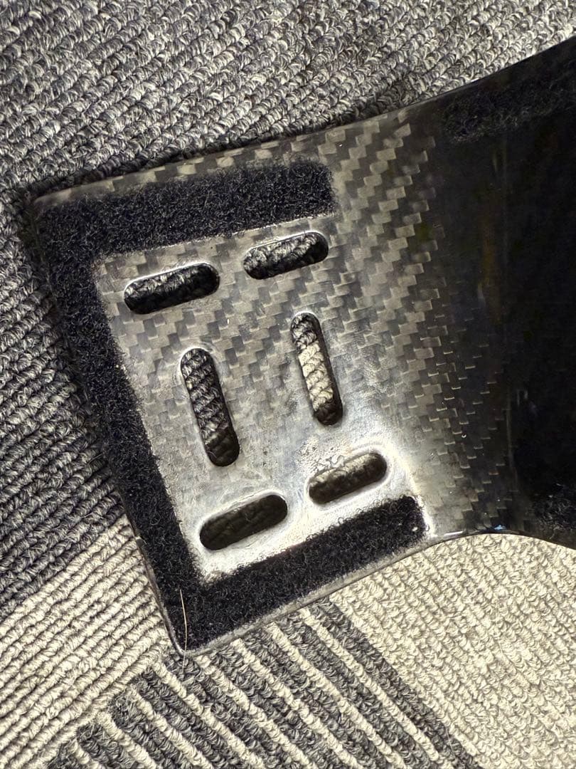 aerocoach カーボンアームレスト