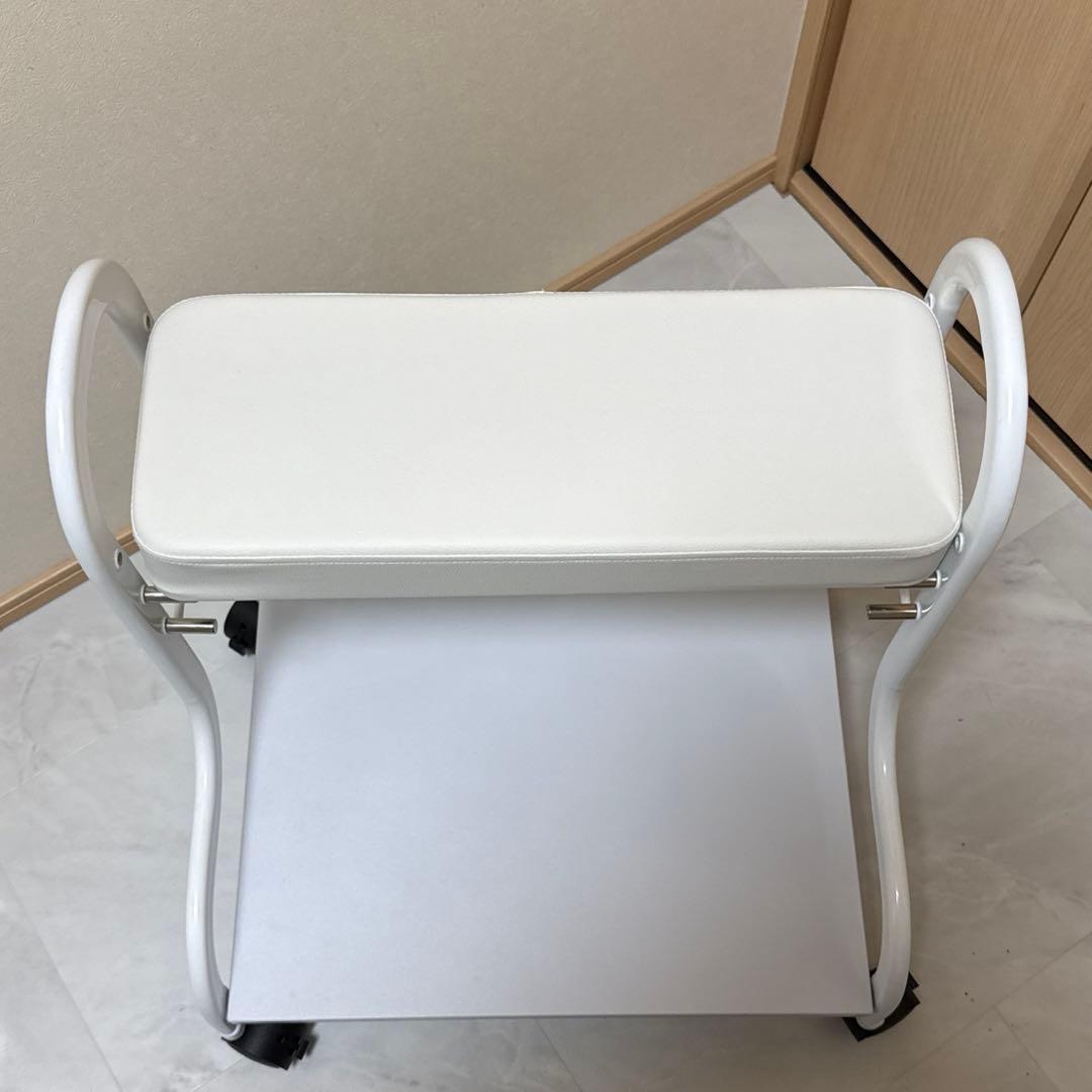 【超美品】　フットワゴン　ペディ台　ネイルサロン