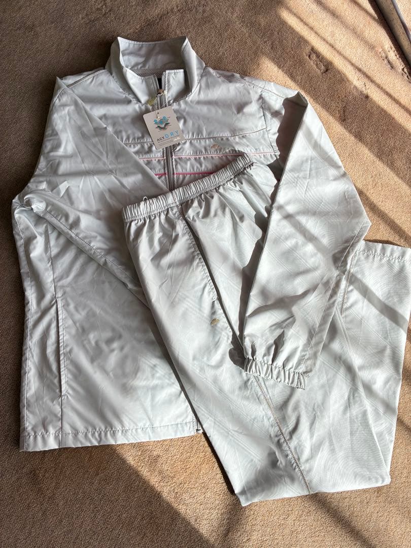 限定お値下げ！【新品未使用！】テニスウェア　上下セット　L ライトグレー