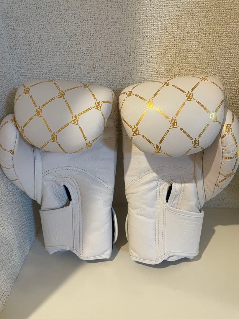 美品 TOP KING 12オンス ムエタイ キックボクシング