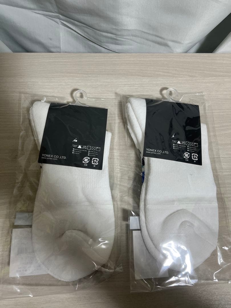 【新品タグ付】ヨネックス ウェア4点セット Lサイズ シャツ パンツ 靴下