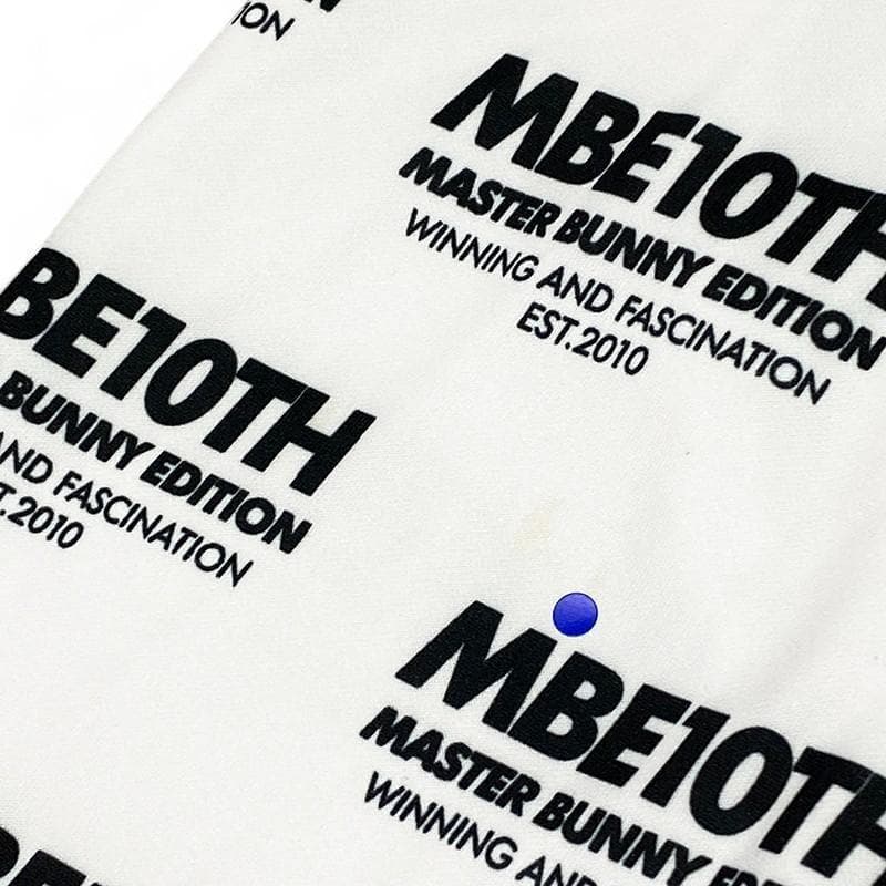 マスターバニーエディション 10周年 ジップパーカー ロゴ総柄 ホワイト 0