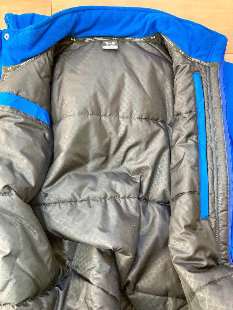 連休値下　アンダーアーマー ベンチコート SMサイズ 美品