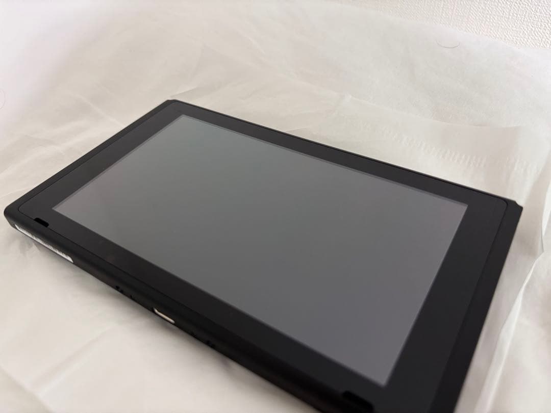 【美品】Nintendo Switch バッテリー強化モデル 本体 ＋ホリパッド