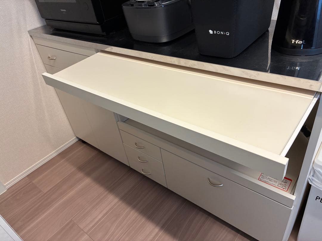 ステンレス天板のキッチンカウンター　ベルメゾン　食器棚150cm