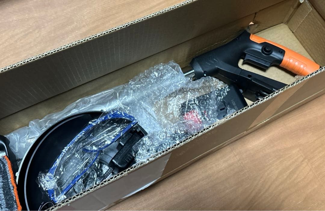 電動草刈り機 充電式 バッテリー2個付 軽量 伸縮式 草刈機21V 低騒音 枝切