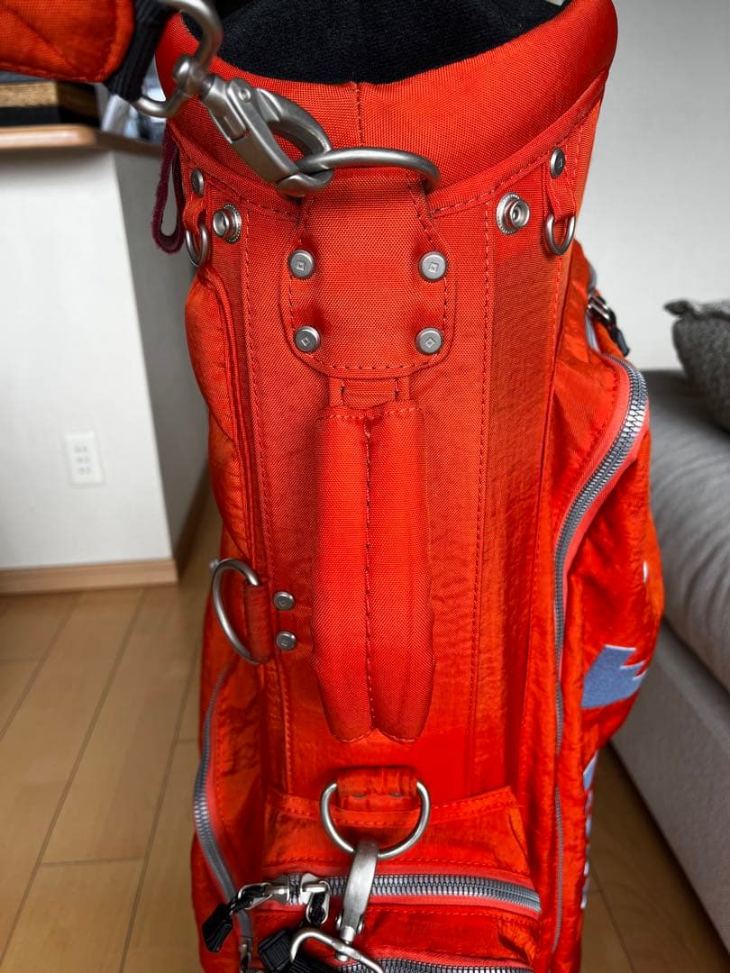 専用　大人気ONOFF オノフ スタンド型キャディバッグ 9型　軽量　オレンジ