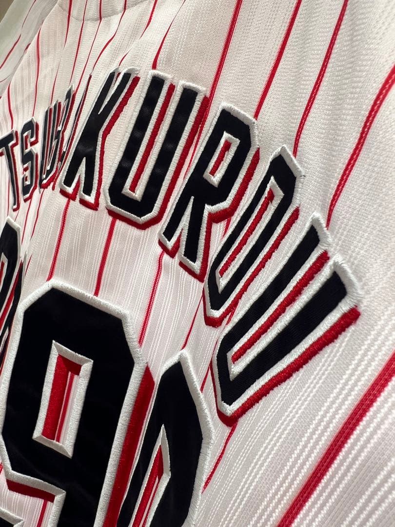 スワローズ ユニフォーム 刺繍ツバクロウ 2896 Lサイズ