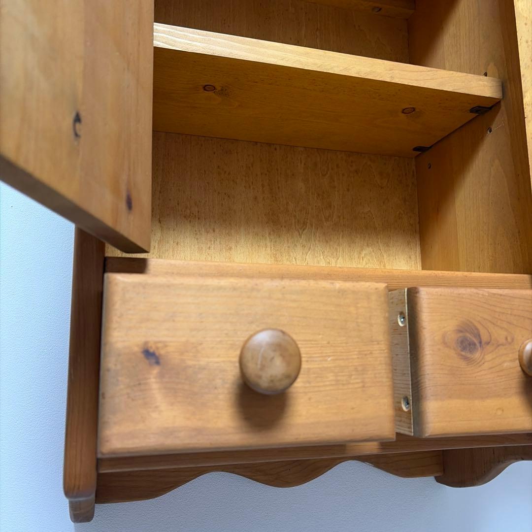 木製カントリー風収納キャビネット　お値打ち品‼️