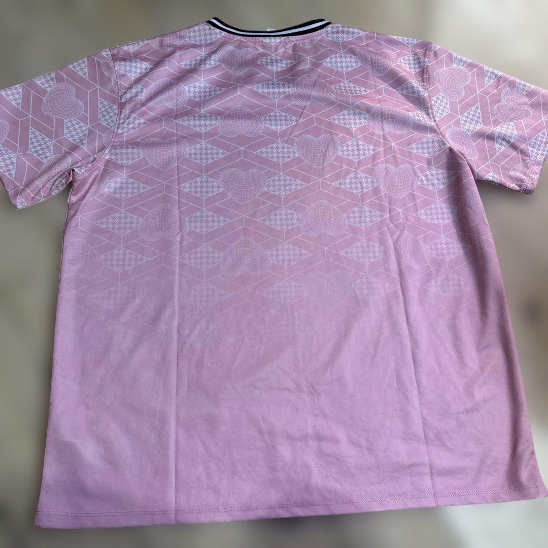 ZUMBA 新作 Valentineサッカーシャツ　Lサイズ