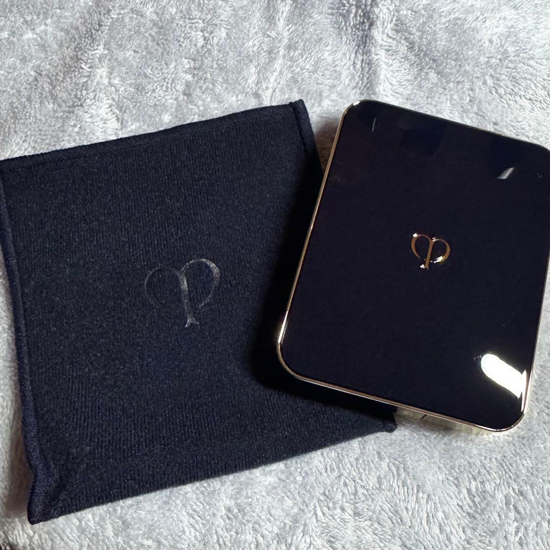 クレ・ド・ポー ボーテ オンブルクルールクアドリ 2Beach Pebbless