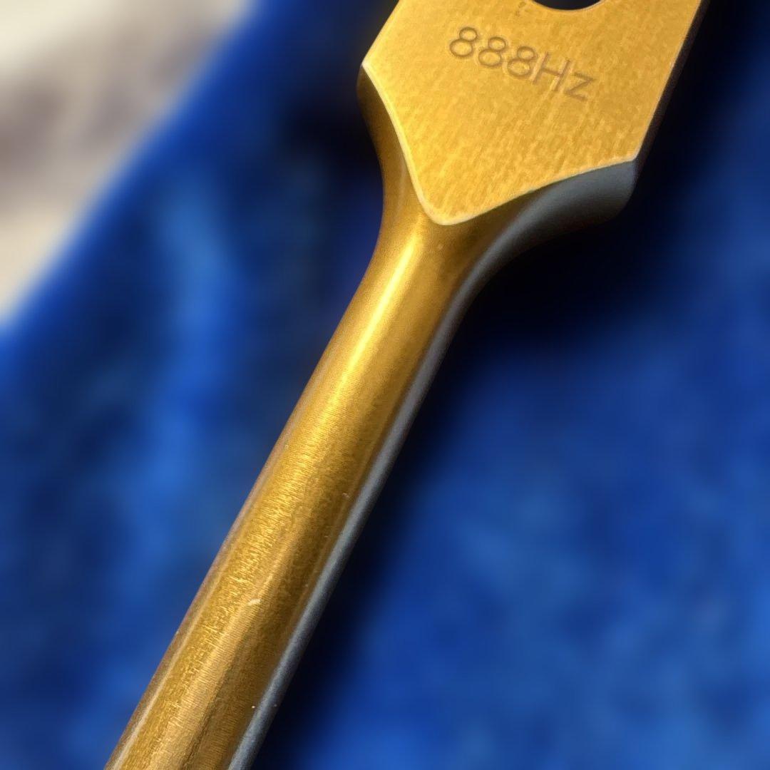 888Hz ジーザスクライストゴールドチューナーマドモアゼル愛MIチューナー