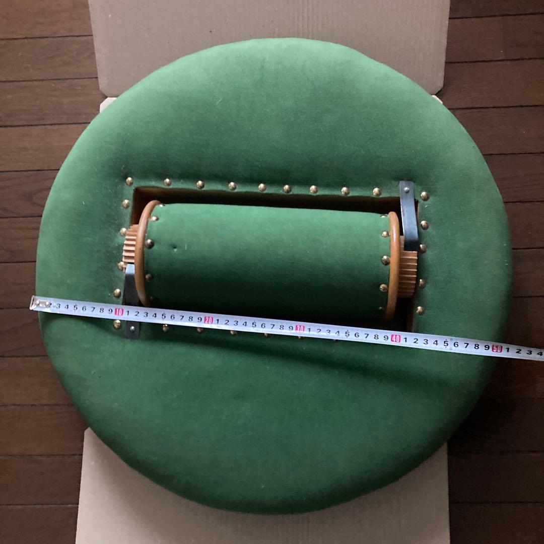 ボビンレース用台とボビン