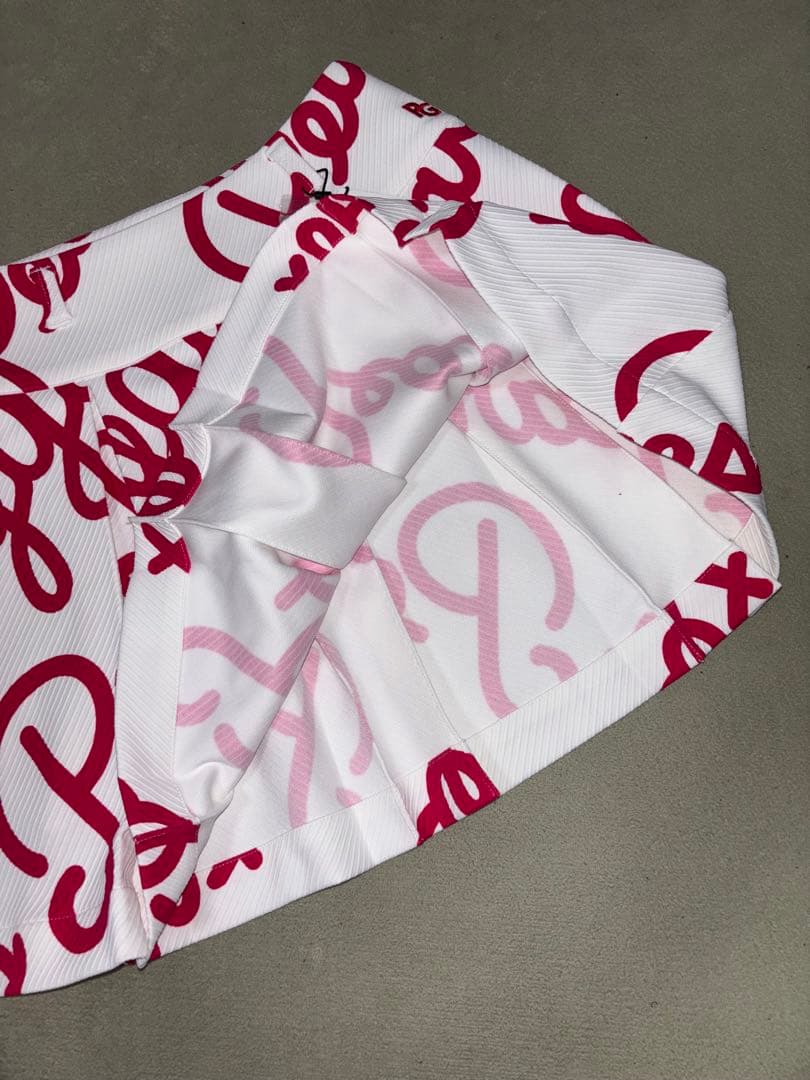 （新品）パーリーゲイツ 、筆記体ロゴグラフィック柄、セットアップ、サイズ0