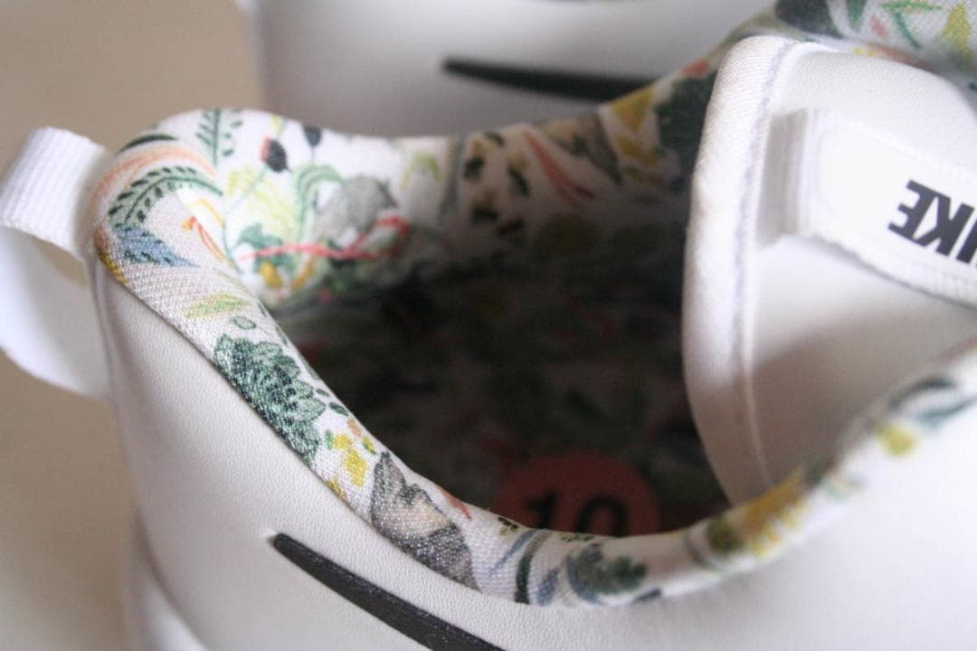 26cm ナイキ ローシG ツアー NRG ホワイトフローラル