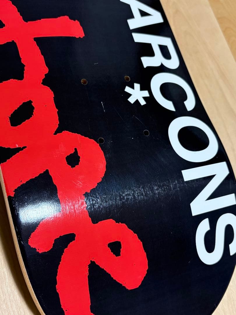 COMME des GARÇONS コムデギャルソン ゲリラストア　スケボー