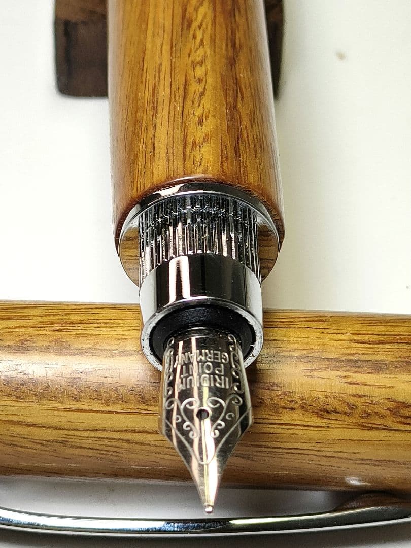 世界で一番硬い木【リグナムバイタ】グラデュエイト万年筆