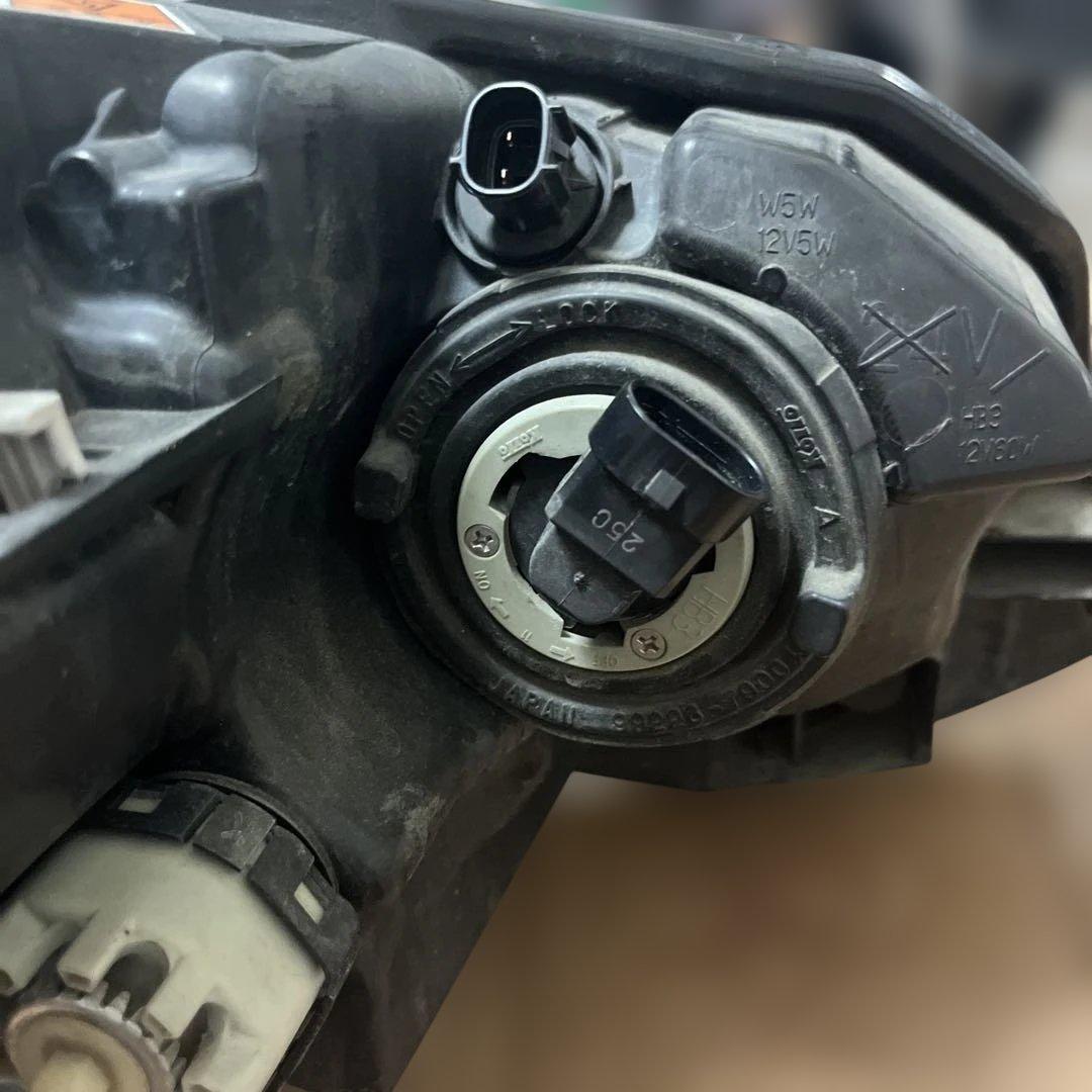 DAIHATSUムーヴ！LA100s インナーブラック加工ヘッドライト ！