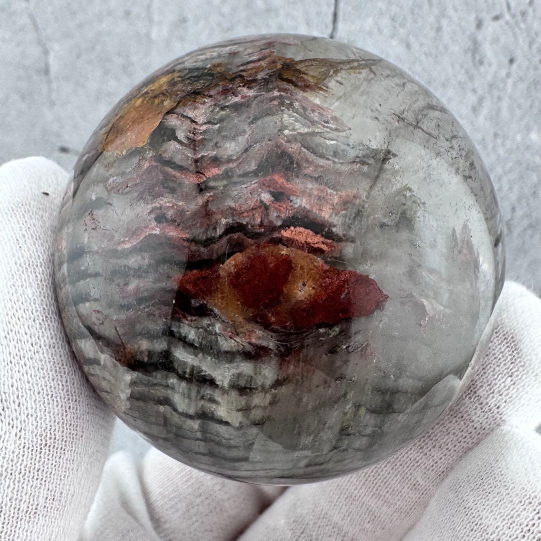 M-47天然ガーデンクォーツ 丸玉 地層模様 内包物が美しいスフィア 53mm
