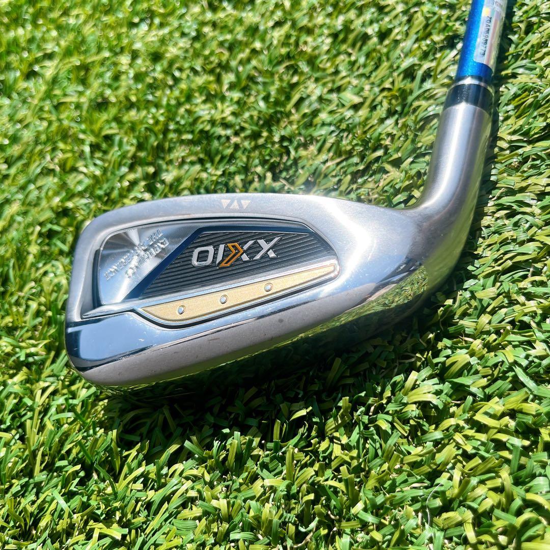 XXIO13 7番アイアン　レフティ用 純正カーボンシャフト フレックスR