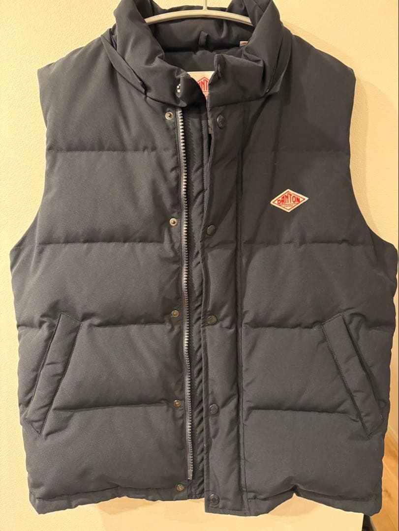 DANTON フード付きダウンベスト ネイビー