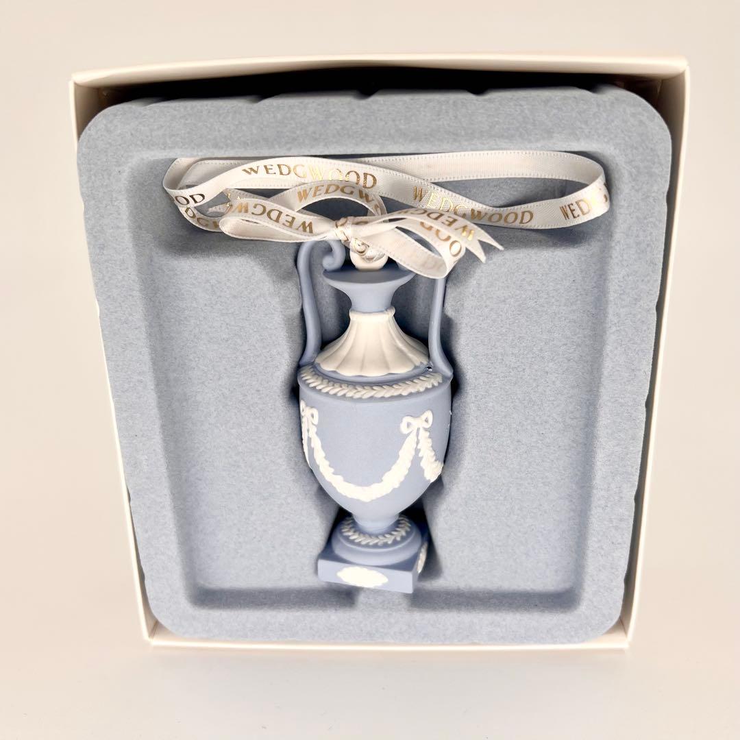  ウェッジウッド ジャスパーウェア 花瓶型オーナメント
