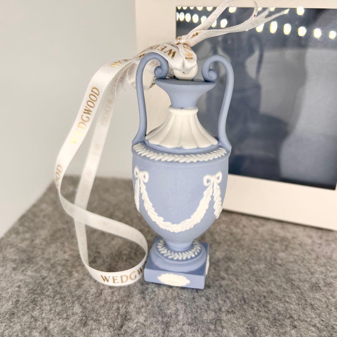  ウェッジウッド ジャスパーウェア 花瓶型オーナメント
