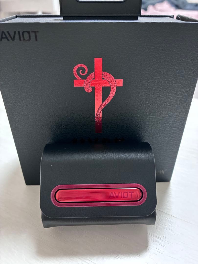 HYDEコラボモデルイヤホン TE-J2-666 AVIOT