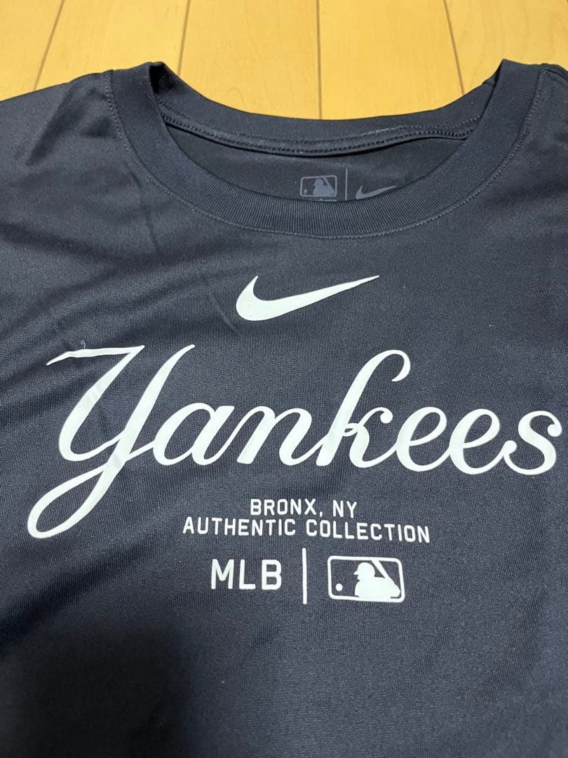 ニューヨークヤンキース　ナイキオーセンティック　ドライTシャツ長袖mlb練習