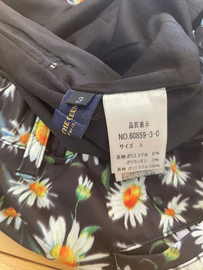 【新品未使用タグ付き】kiss on the green 花柄　セットアップ　L