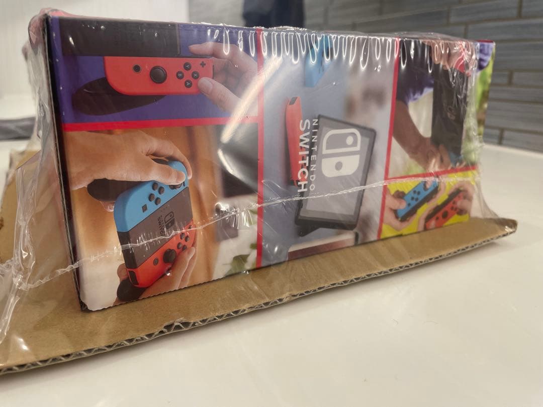 【新品】Nintendo Switch本体　ソフト2本付き