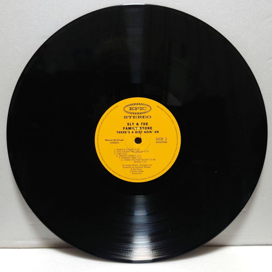 洋楽 THERE'S A RIOT GOIN' ON (Gatefold 180g)