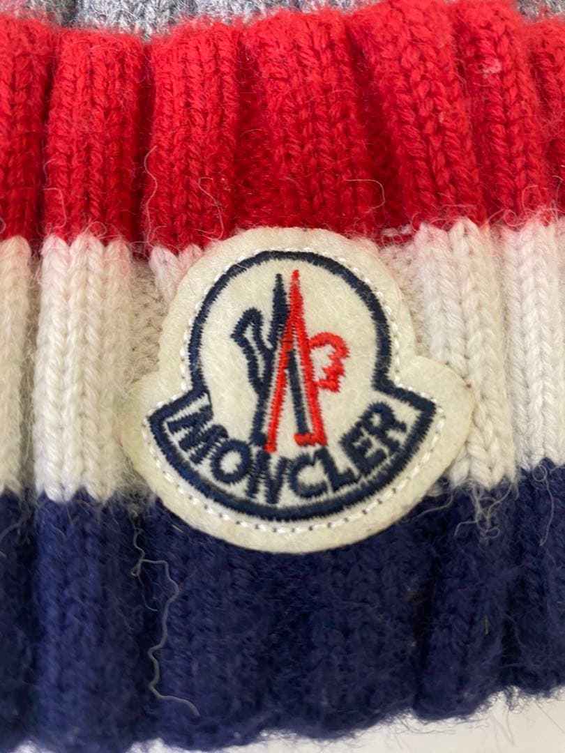 【WR】MONCLER ファー付きニット帽 グレー
