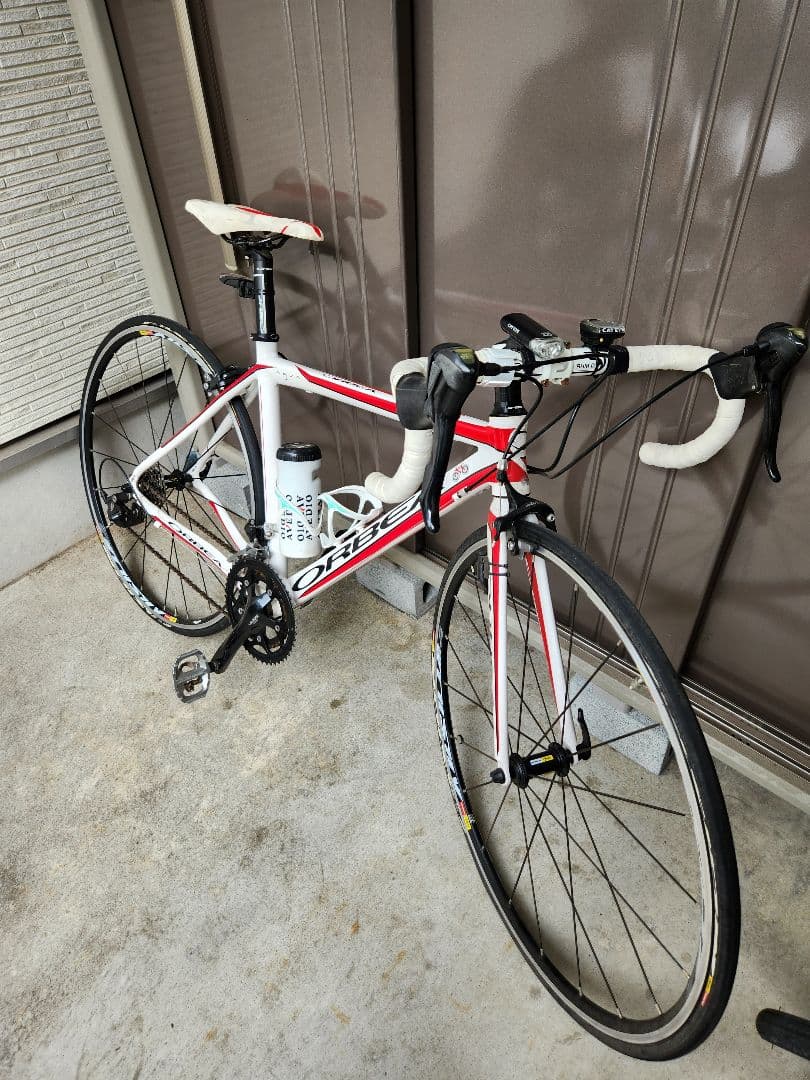 ホワイト/レッド アルミニウムロードバイク