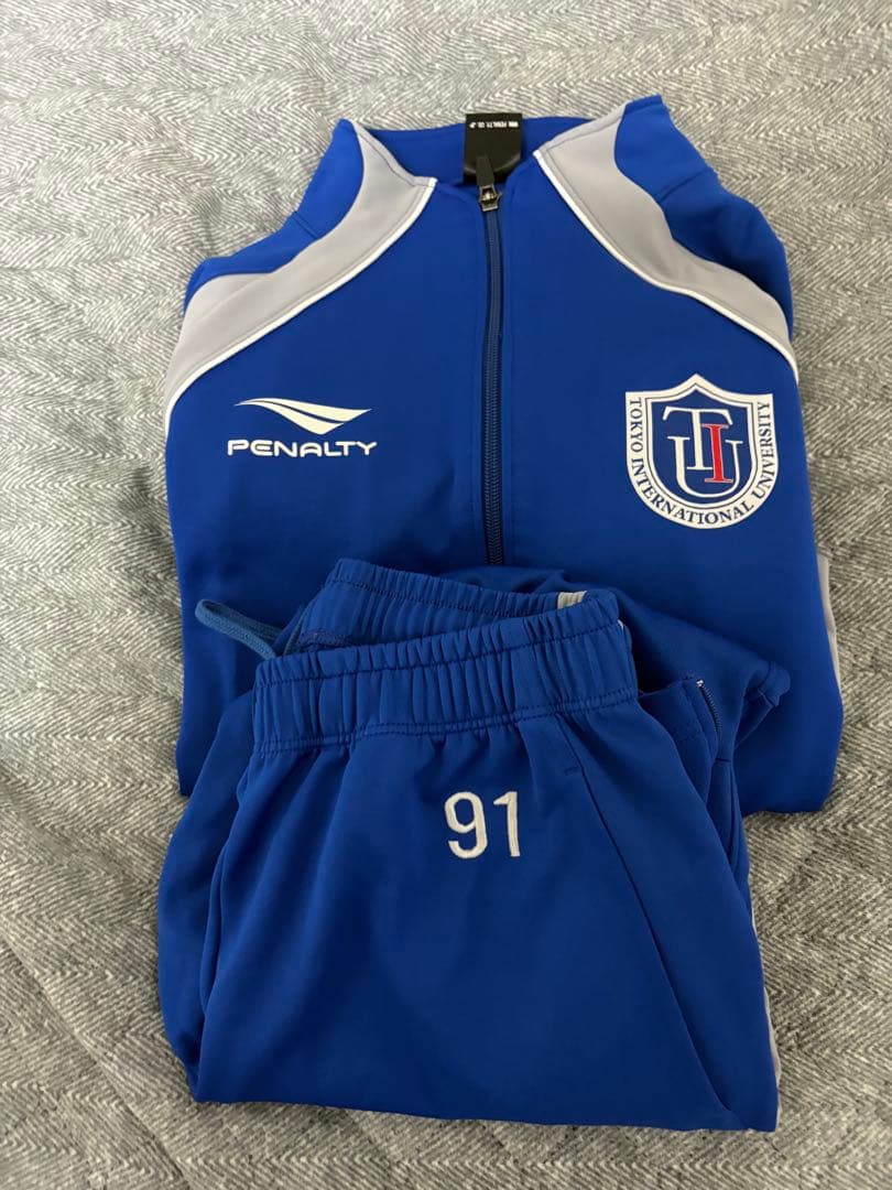 東京国際大学PENALTY ピステ・ウィンドブレーカー 11号