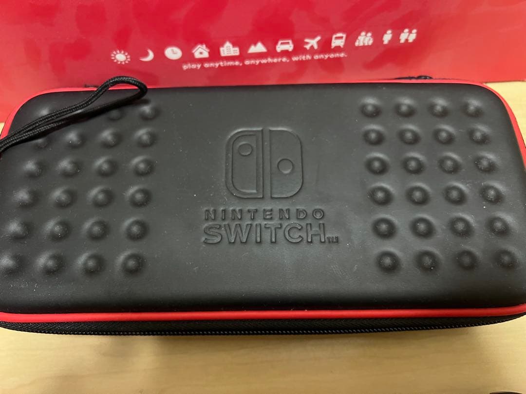 【JOYコン良好】Nintendo Switch本体、キャリーケース付き