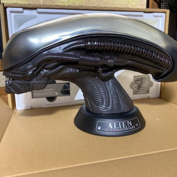 エイリアン 製作25周年記念アニバーサリーコレクション　9000セット